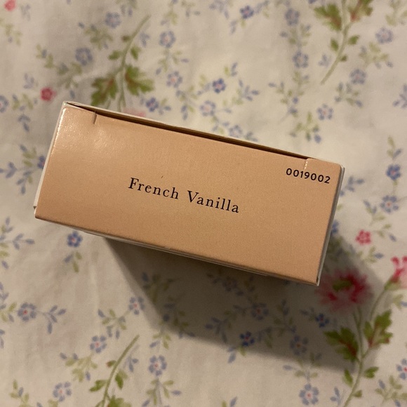 NWT! Laura Geller Baked OG Highlighter, in French Vanilla. Full Size, 0.06oz. - Picture 3 of 5